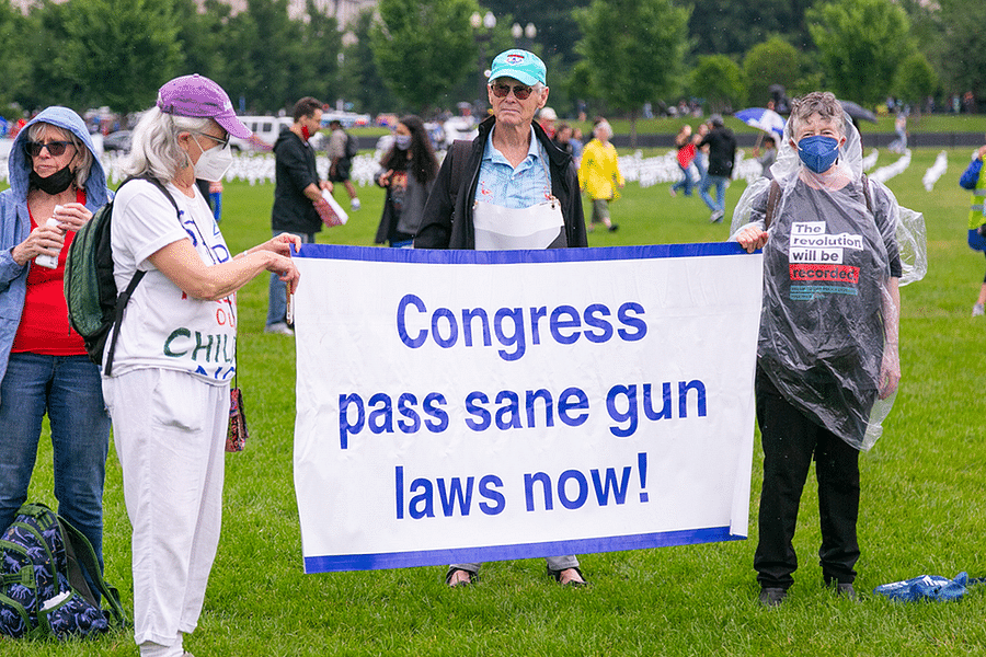 gun control comparison Mississippi vs California