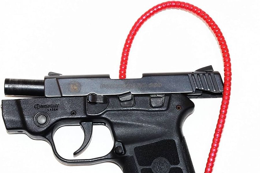 Gun safe and trigger locks