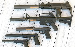 What were gun laws like in America during the 1940s?